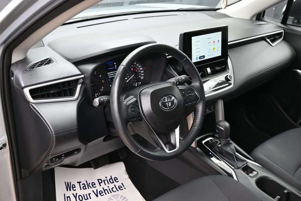 Used 2024 Toyota Corolla Cross LE AWD/4WD image 16