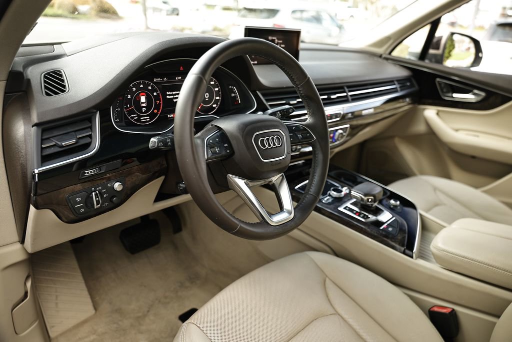 Used 2018 Audi Q7 3.0T Prestige image 20