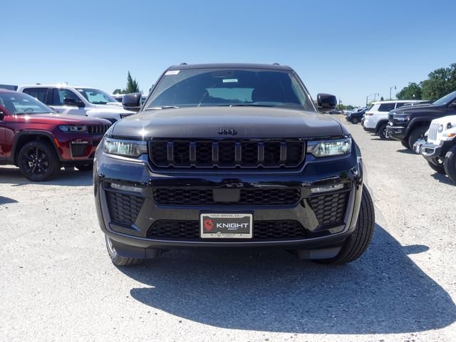 New 2026 Jeep Grand Cherokee L Limited w/ Limited Altitude Package AWD/4WD image 2