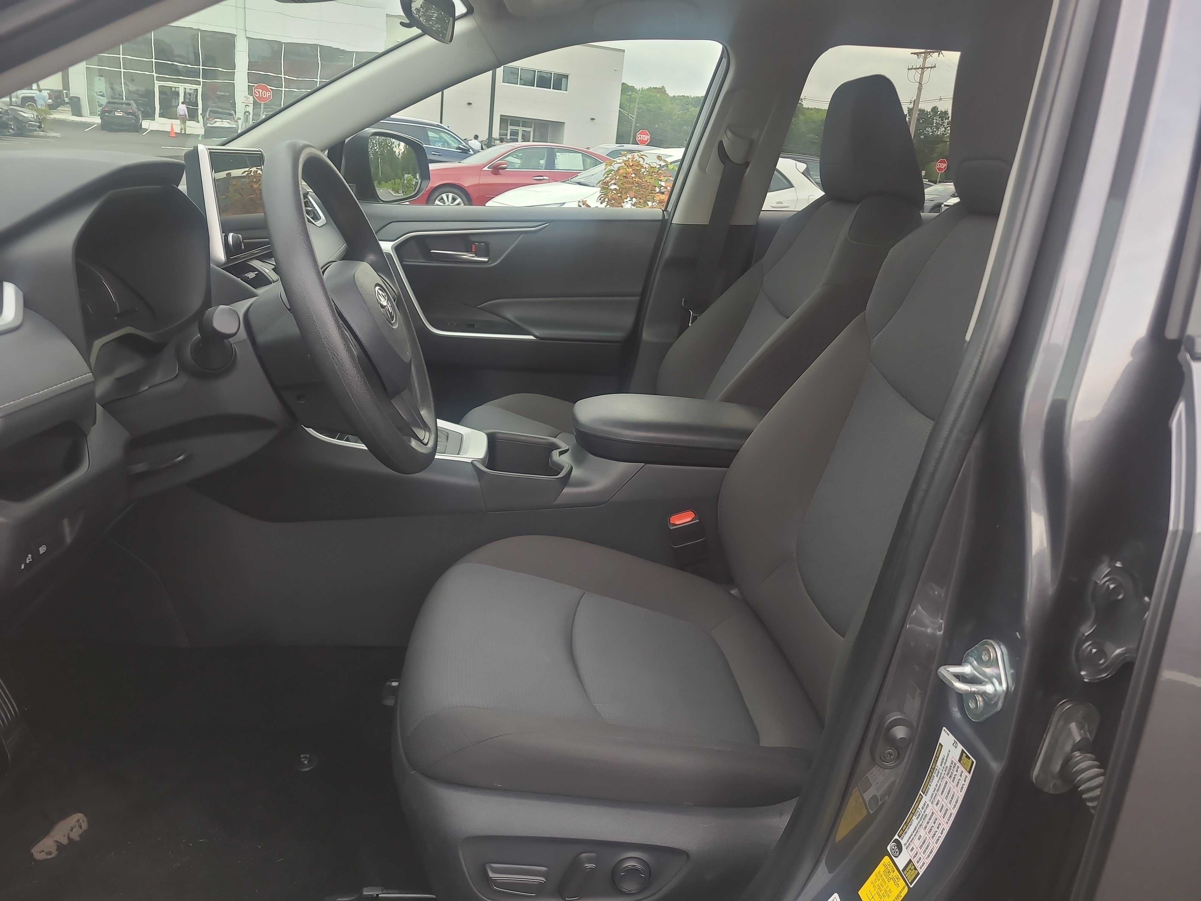 Certified 2025 Toyota RAV4 XLE AWD/4WD image 16