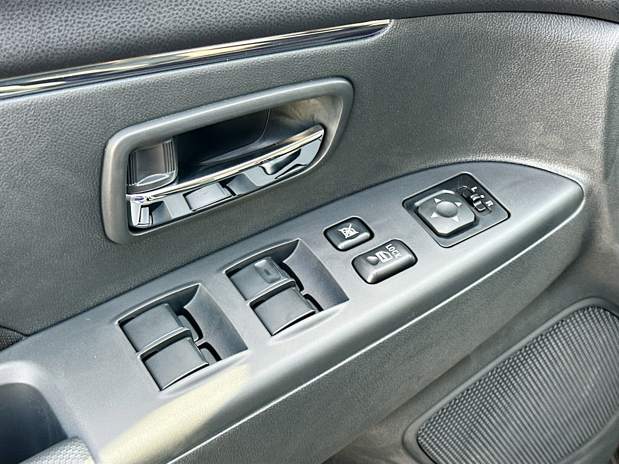 New 2025 Mitsubishi Outlander Sport ES image 8