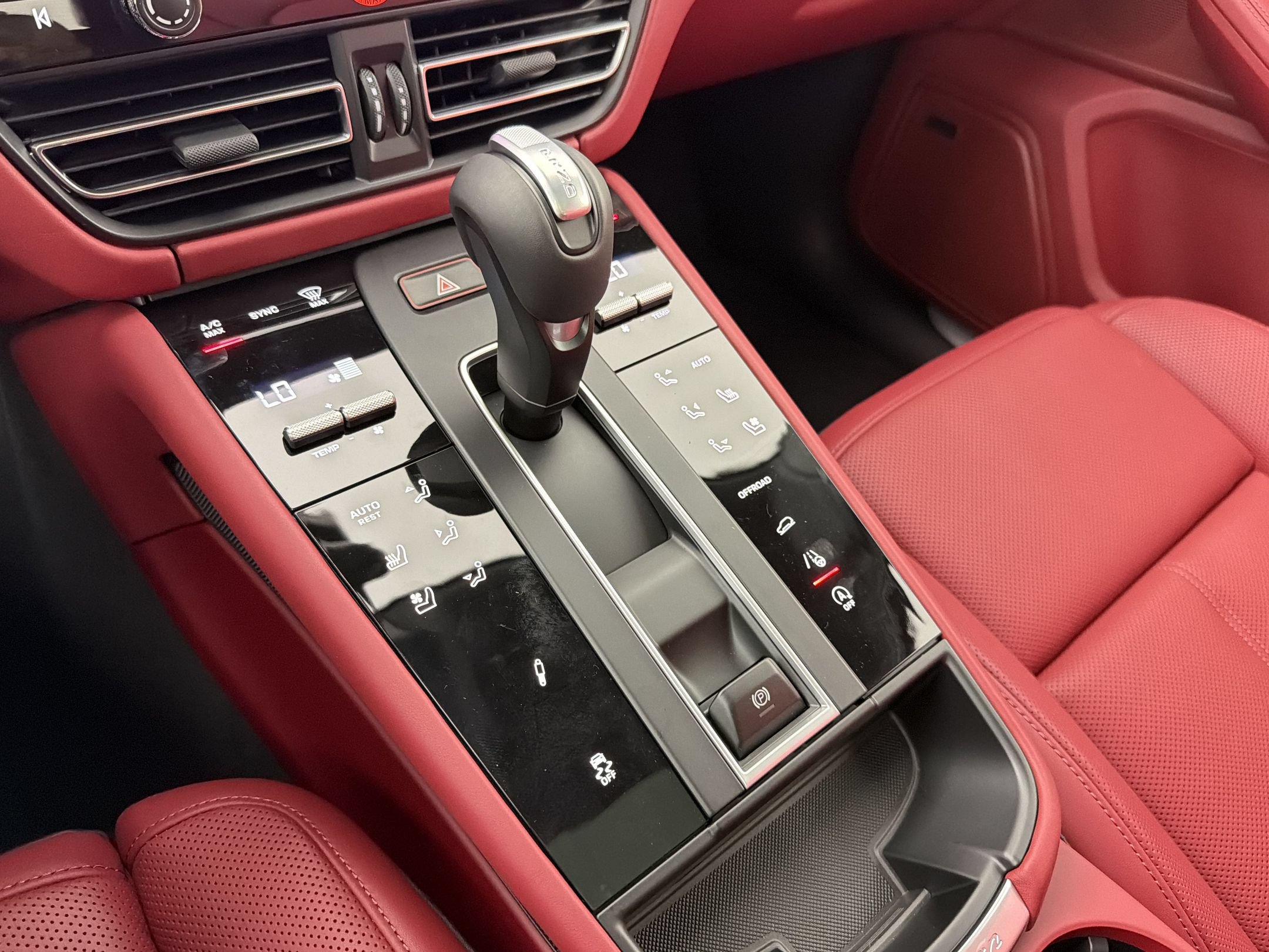 New 2026 Porsche Macan S AWD/4WD image 18