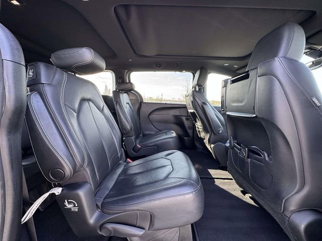 Used 2020 Chrysler Pacifica Touring-L Plus image 20