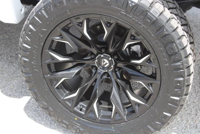 Used 2025 GMC Sierra 1500 Elevation w/ LPO, GMC Protection Package image 28