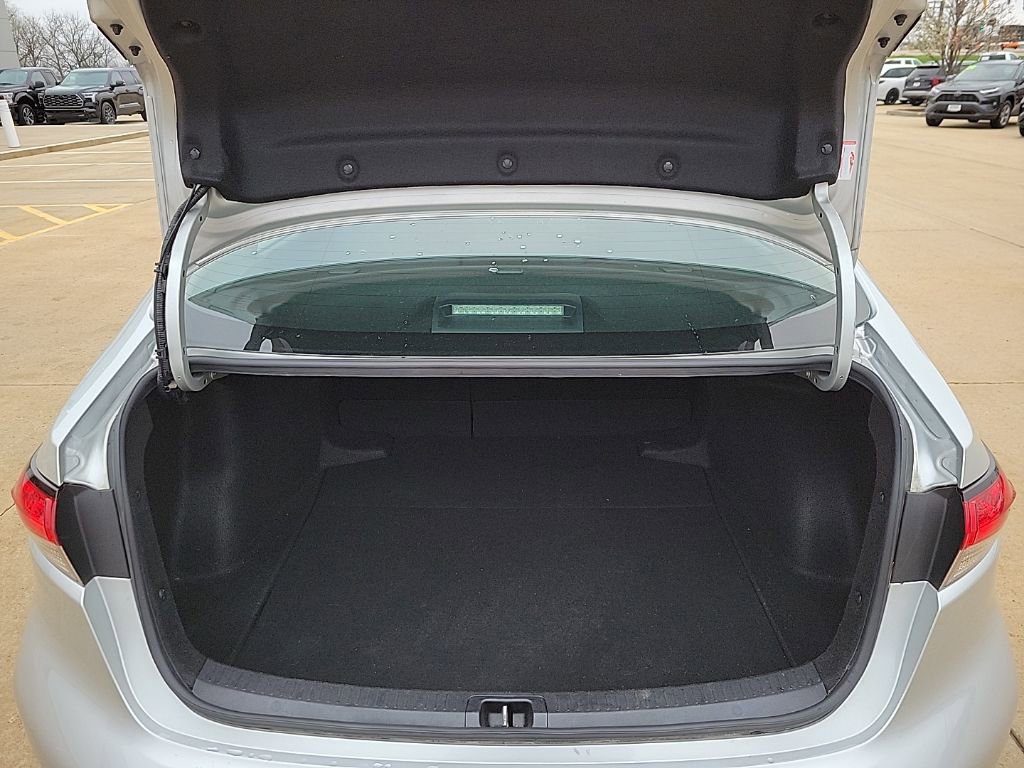 Used 2021 Toyota Corolla LE image 13