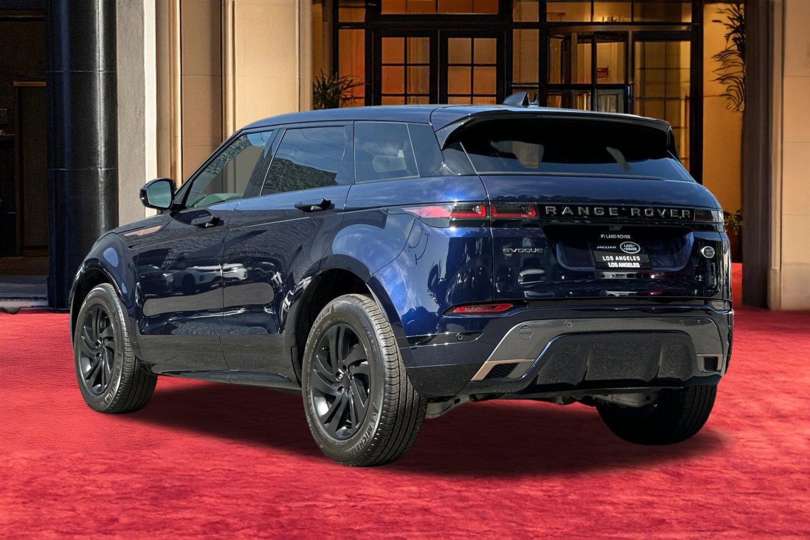 Used 2022 Land Rover Range Rover Evoque R-Dynamic S image 3