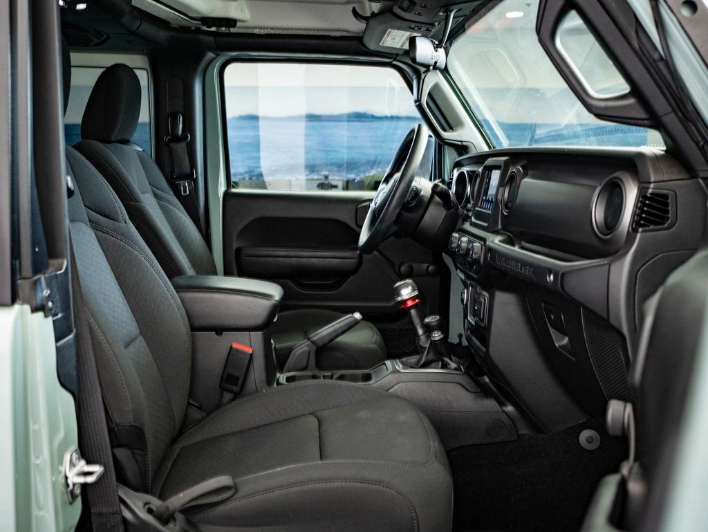 Used 2023 Jeep Wrangler Willys AWD/4WD image 26