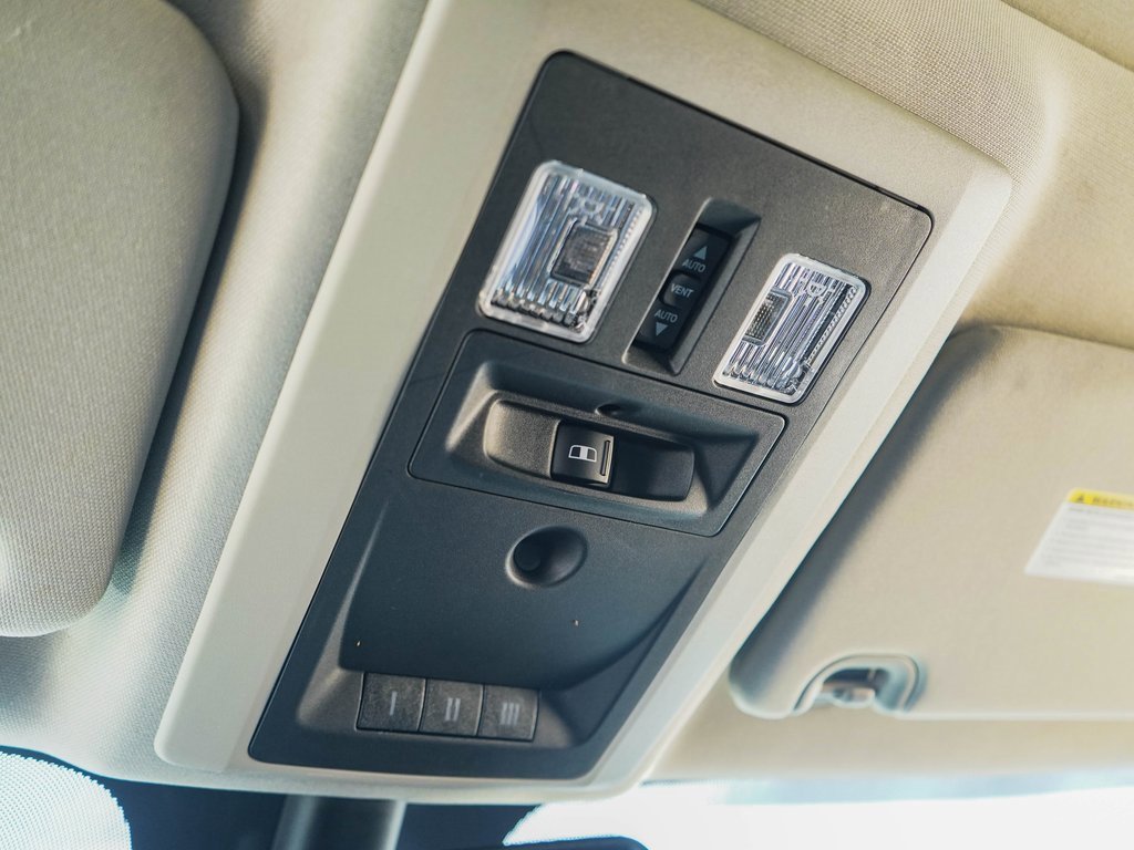 Used 2015 RAM 3500 Laramie Longhorn image 20