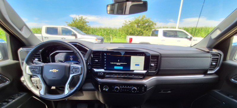 Used 2024 Chevrolet Silverado 1500 LT AWD/4WD image 15
