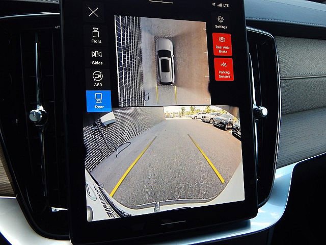 Certified 2025 Volvo XC90 T8 Plus w/ Protection Package Premier image 21