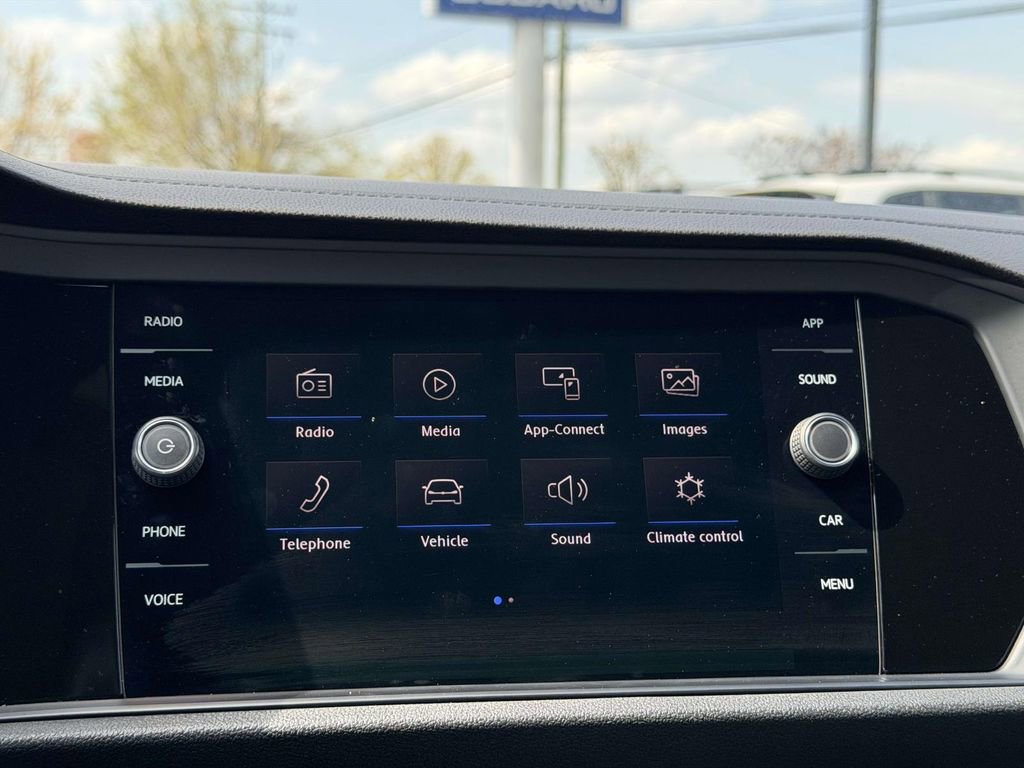 Used 2019 Volkswagen Jetta GLI image 22