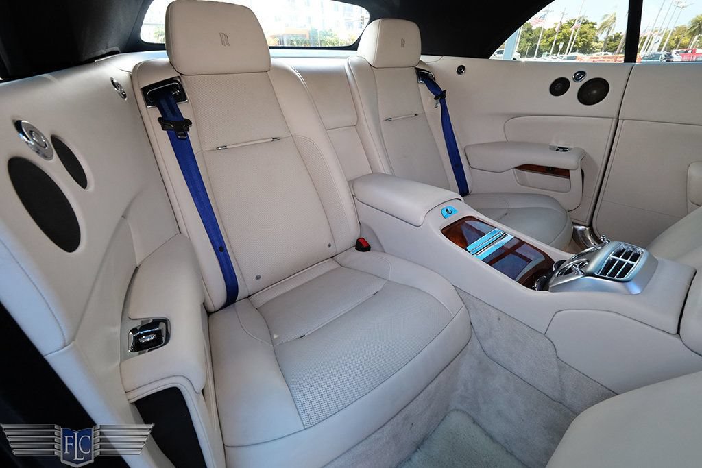 Used 2016 Rolls-Royce Dawn RWD image 18