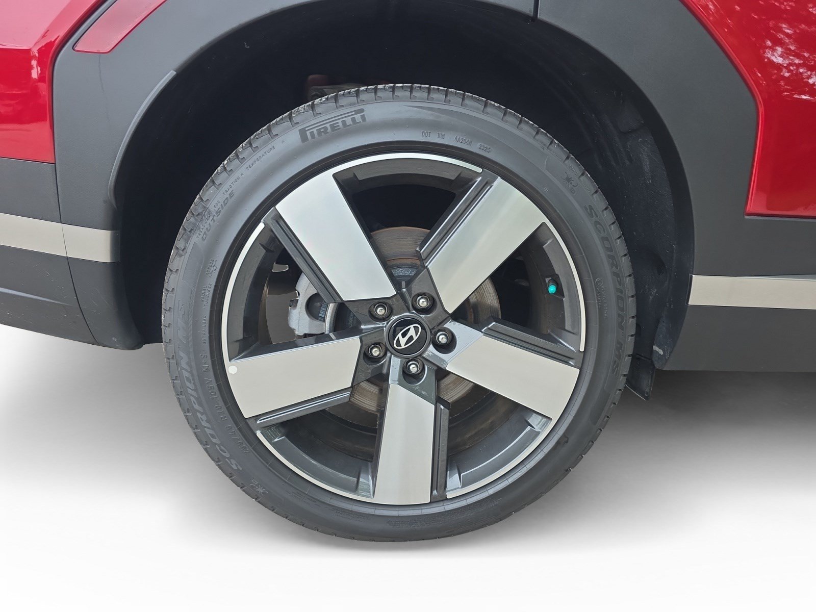 Certified 2026 Hyundai Santa Fe Limited AWD/4WD image 17
