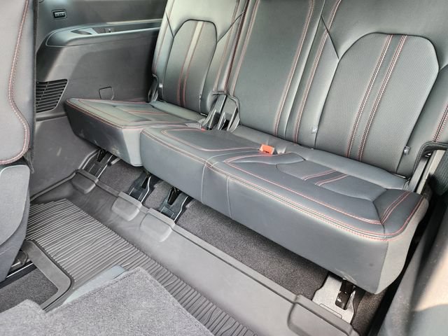 Used 2024 Ford Expedition Limited AWD/4WD image 10
