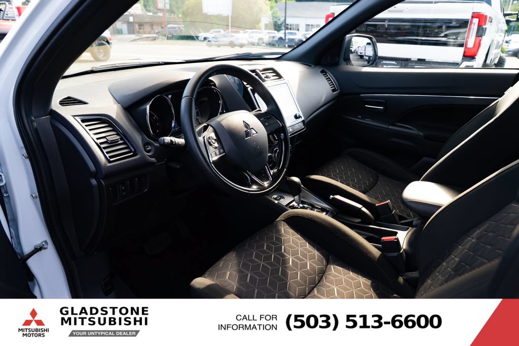 Used 2025 Mitsubishi Outlander Sport AWD image 19