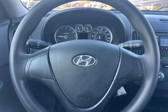 Used 2010 Hyundai Elantra GLS image 23