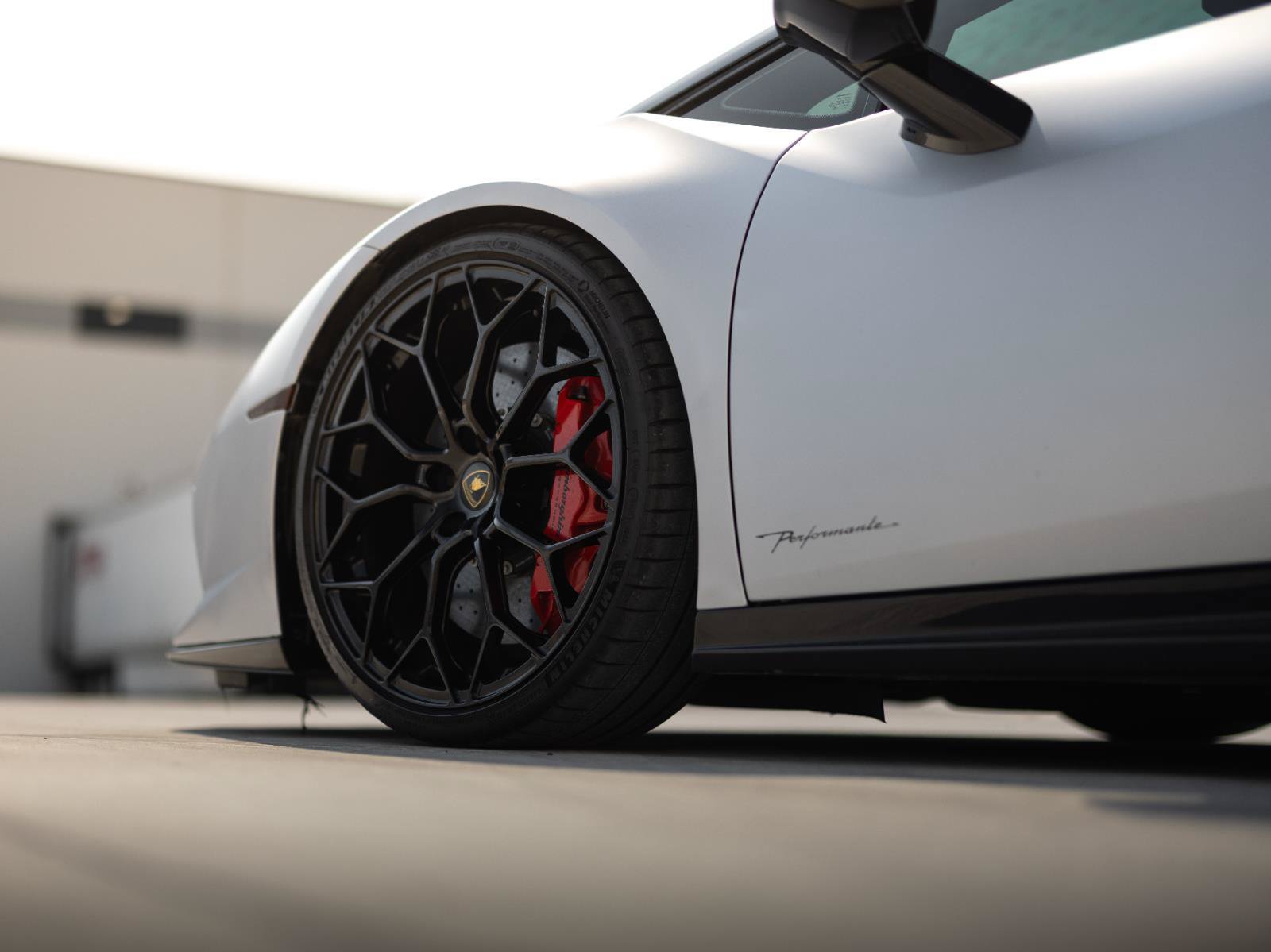 Used 2018 Lamborghini Huracan AWD/4WD image 27