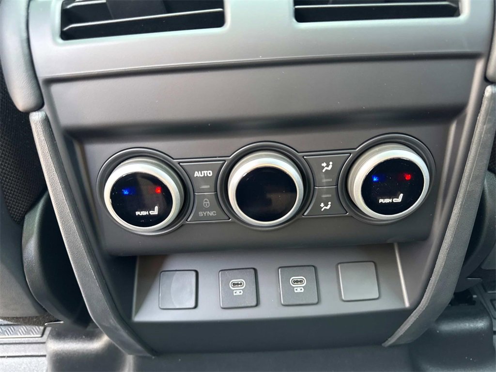 New 2025 Land Rover Defender 110 V8 image 14