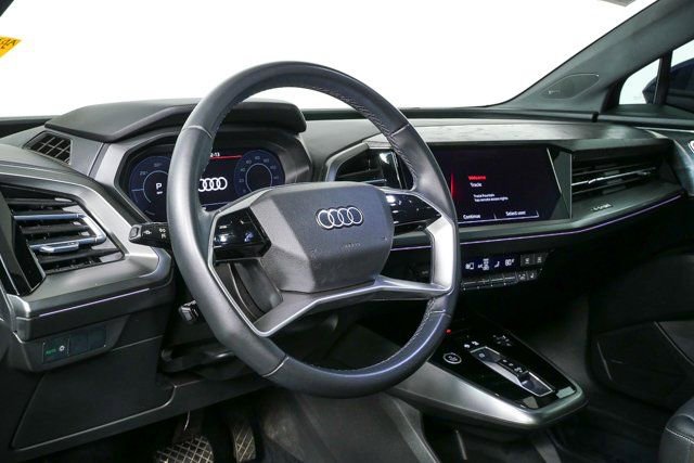 Used 2023 Audi Q4 e-tron Premium Plus w/ Premium Plus image 4