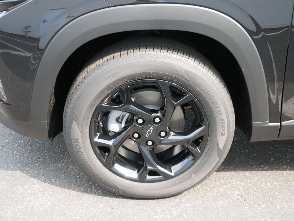 New 2026 Chevrolet Trax LT w/ Driver Confidence Package FWD image 13