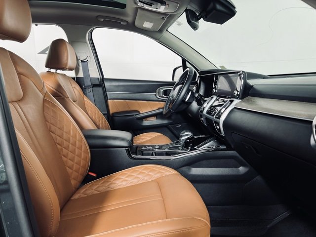 Used 2023 Kia Sorento SX Prestige image 19