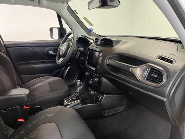 Used 2023 Jeep Renegade Latitude AWD/4WD image 11