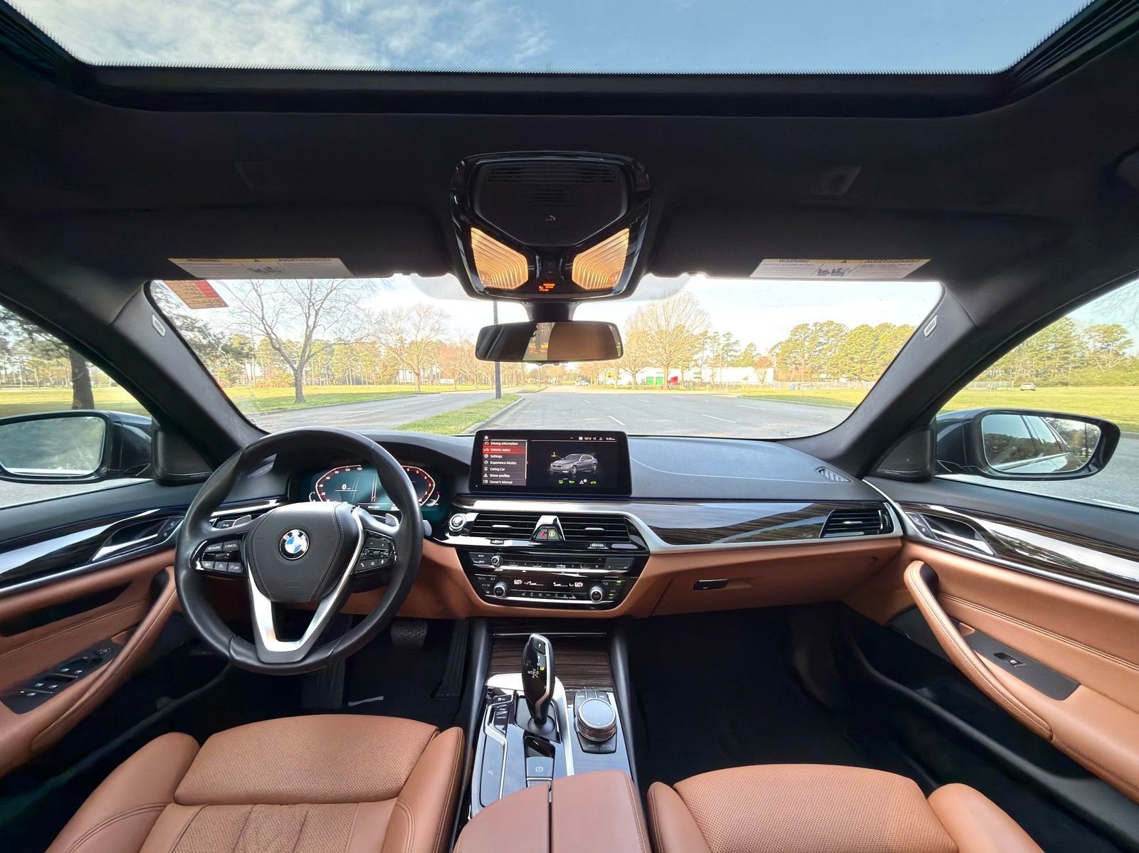 Certified 2023 BMW 540i w/ Premium Package image 2