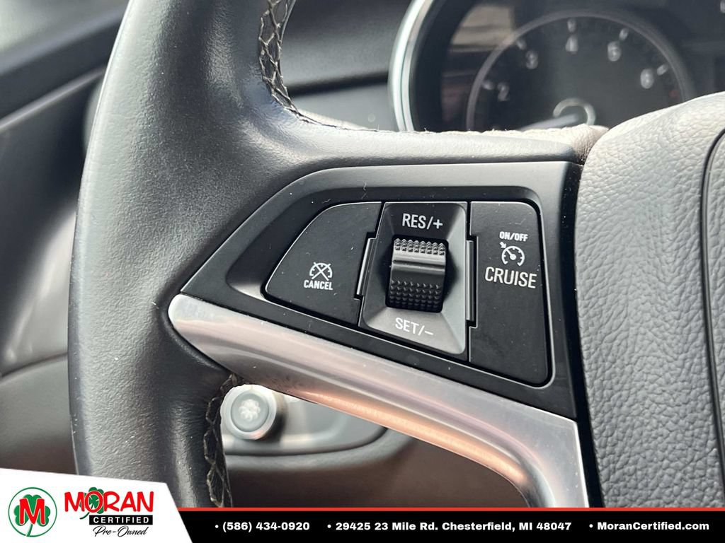 Used 2021 Buick Encore Preferred AWD/4WD image 25