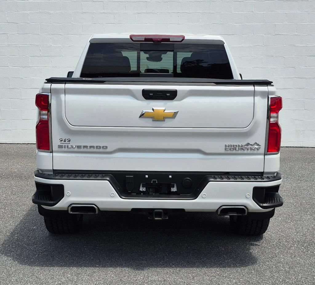 Used 2025 Chevrolet Silverado 1500 High Country w/ Technology Package AWD/4WD image 39