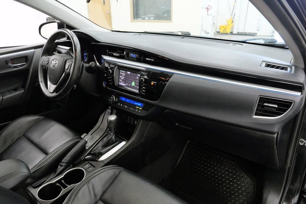 Used 2016 Toyota Corolla L FWD image 14