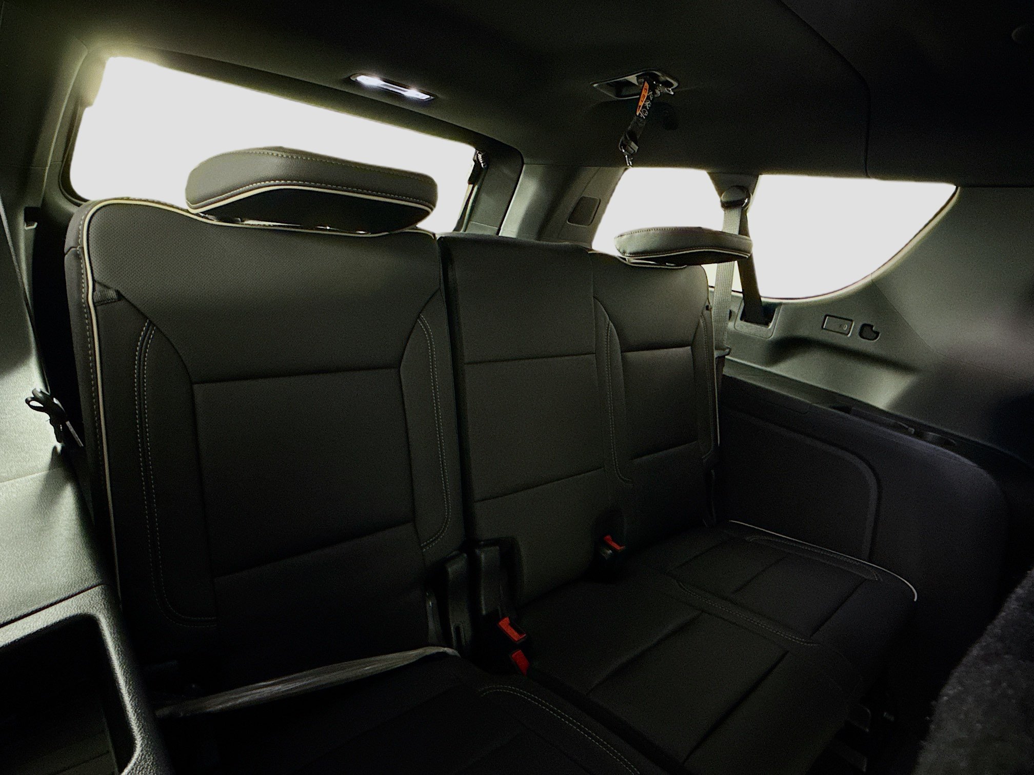 New 2026 Chevrolet Suburban Premier RWD image 29