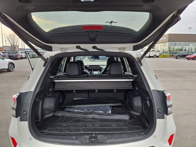 Used 2025 Subaru Forester Touring AWD/4WD image 30