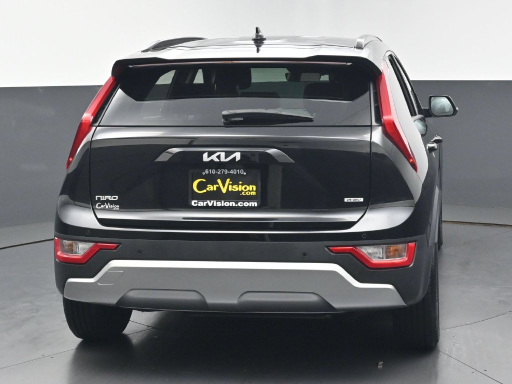 Used 2023 Kia Niro EX FWD image 4