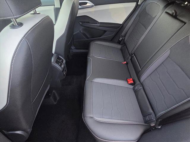 New 2026 Volkswagen Taos SE image 14