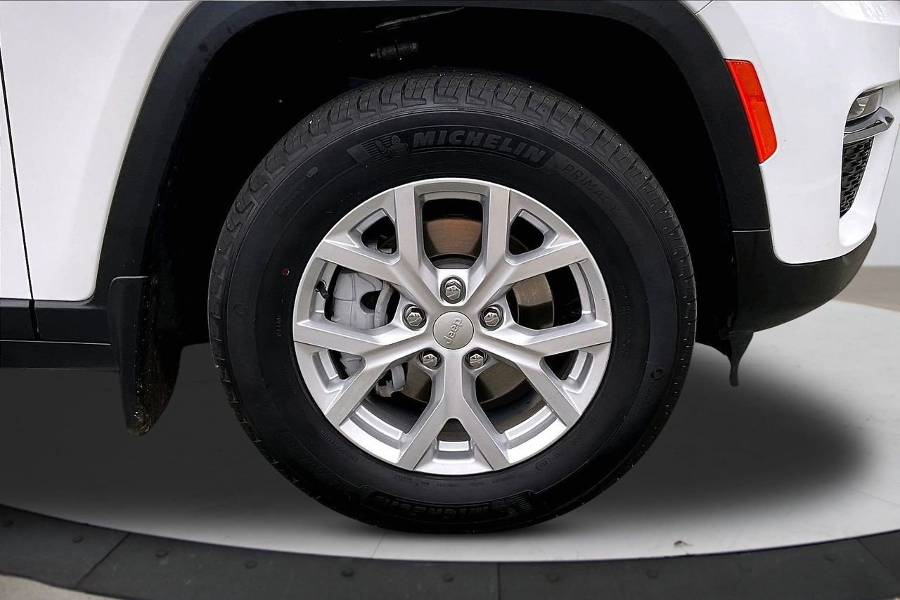 Certified 2023 Jeep Grand Cherokee Limited w/ MOPAR Finishing Package image 36