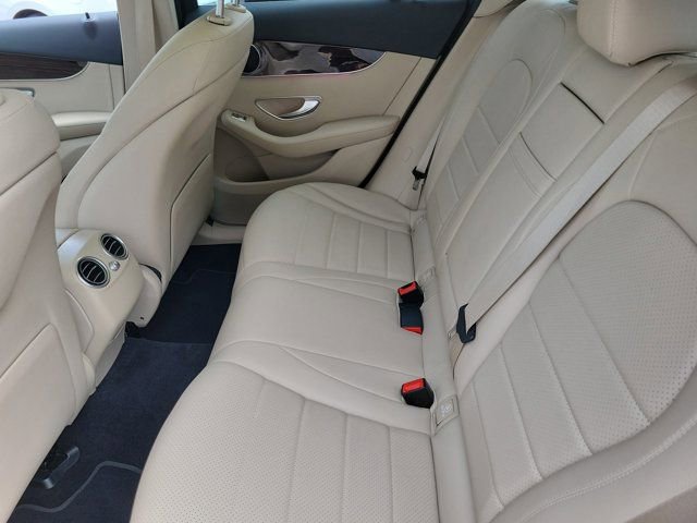 Used 2022 Mercedes-Benz GLC 300 4MATIC image 15