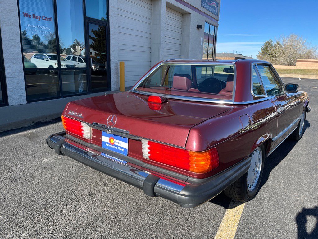 Used 1987 Mercedes-Benz 560 SL image 7