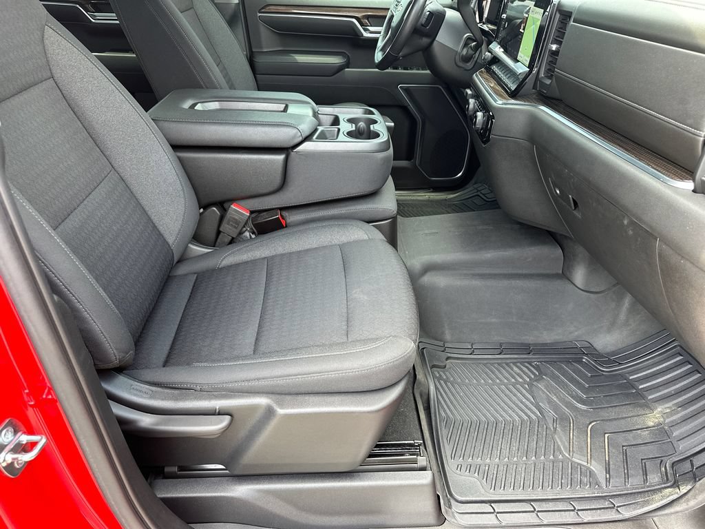 Used 2022 Chevrolet Silverado 1500 LT AWD/4WD image 13