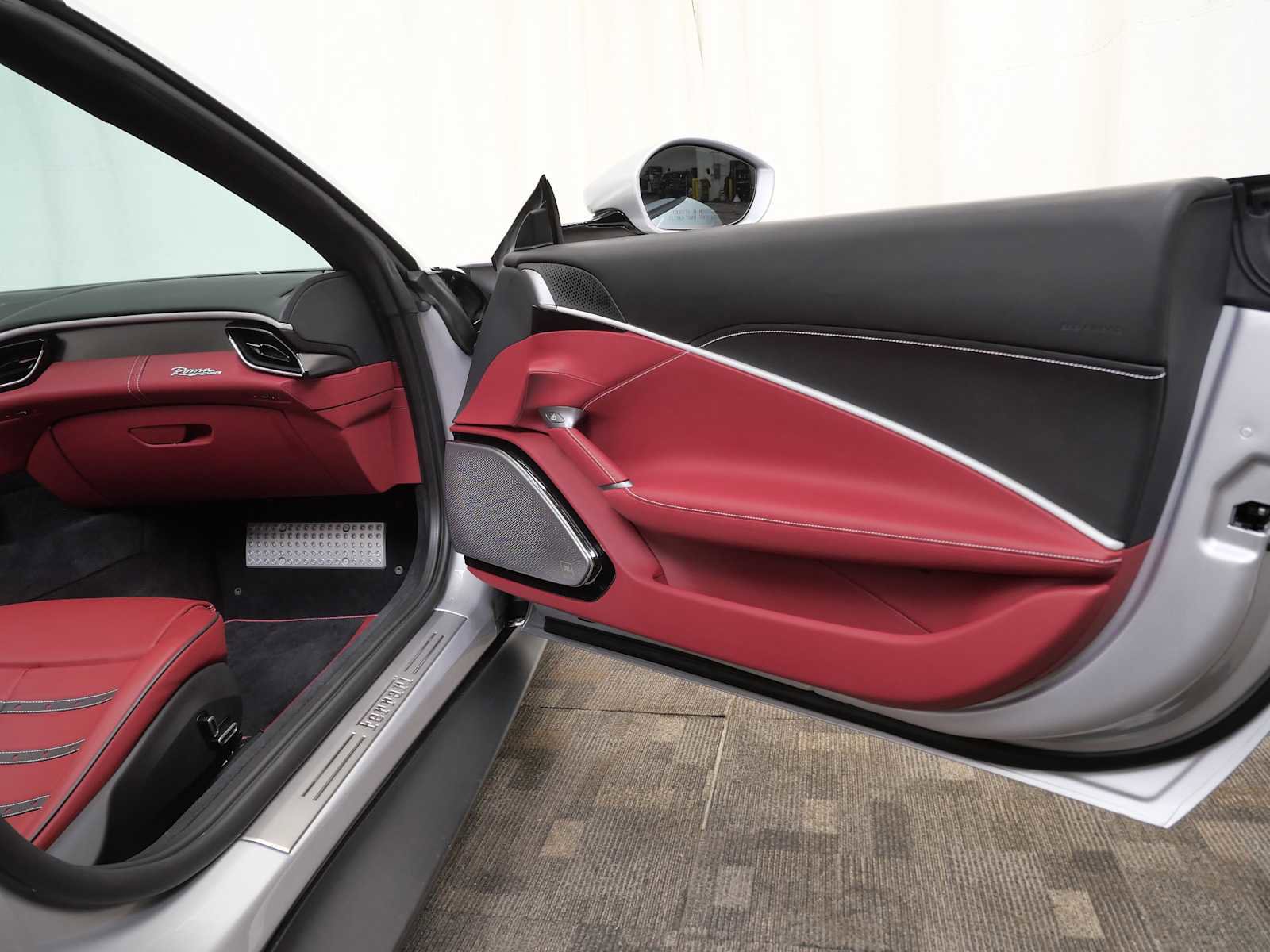 Certified 2025 Ferrari Roma Spider image 15