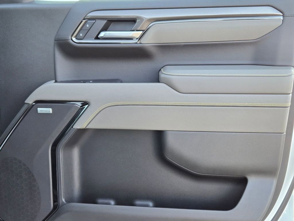 Used 2025 Chevrolet Silverado 1500 ZR2 w/ Technology Package image 29