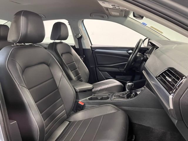 Used 2024 Volkswagen Jetta SE image 10