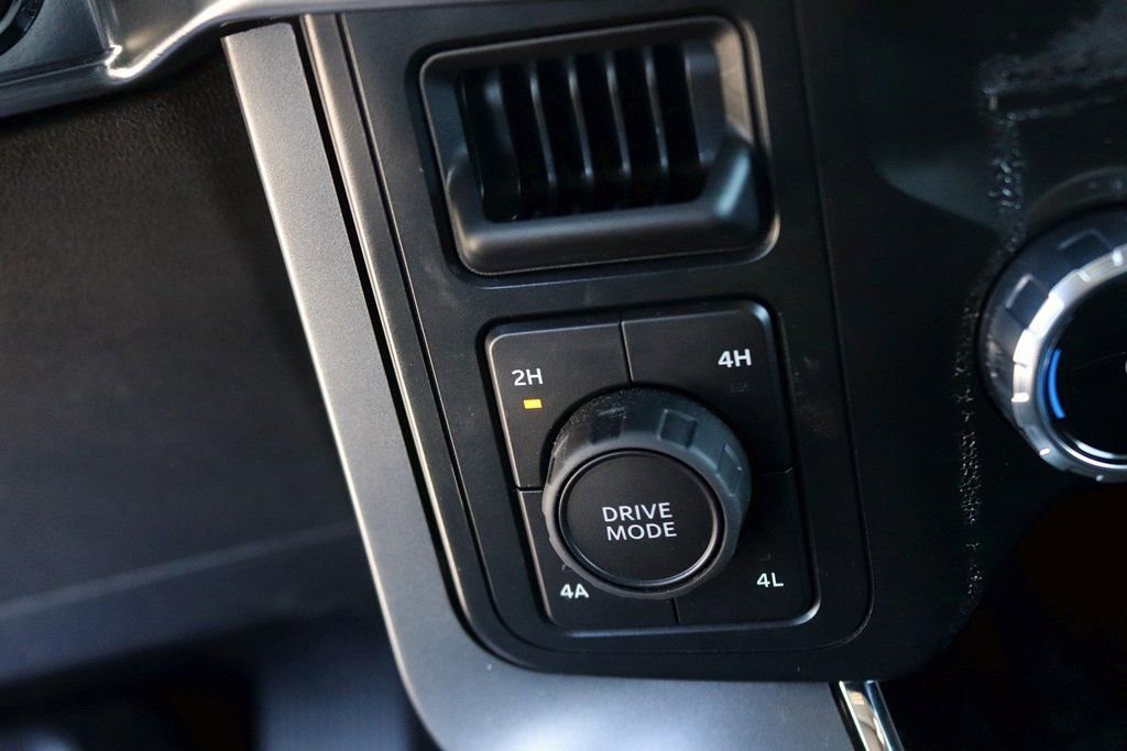 Used 2022 Ford F150 Lariat image 22