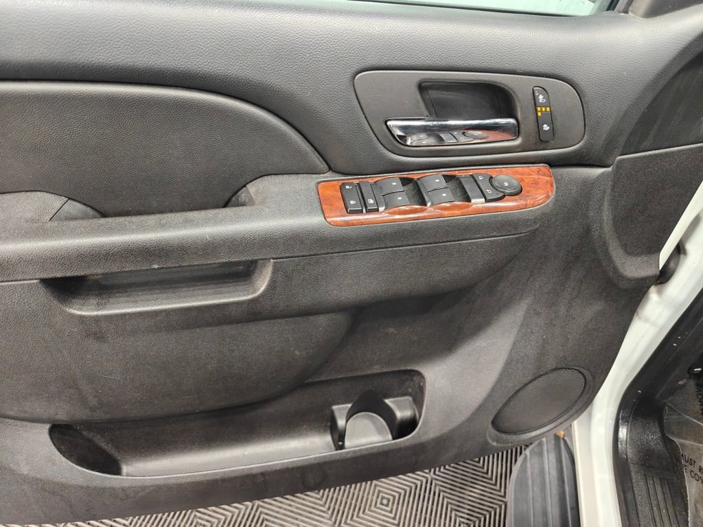 Used 2013 Chevrolet Suburban LT image 35