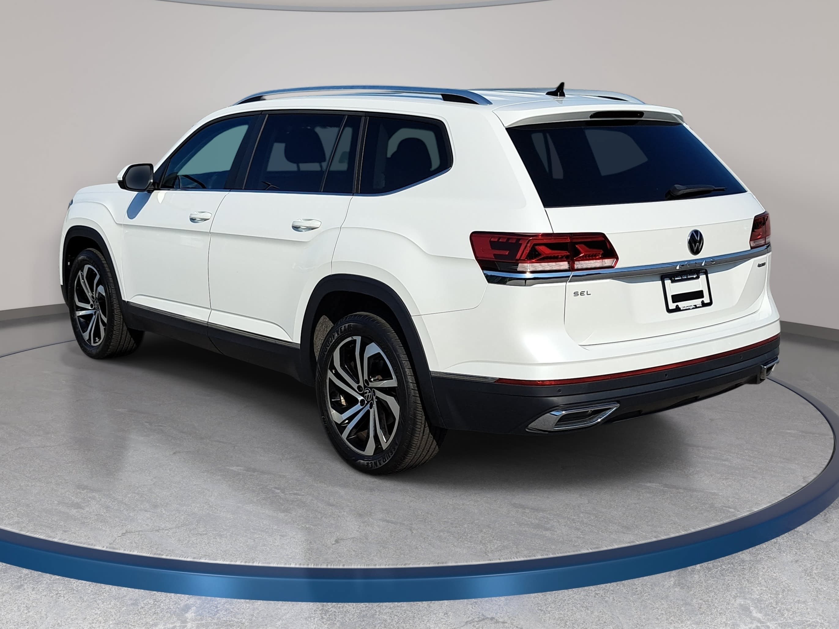 Used 2023 Volkswagen Atlas SEL AWD/4WD image 7