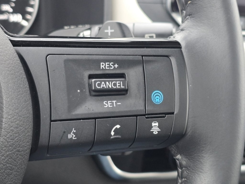 Used 2023 Nissan Rogue SV w/ SV Premium B Package image 30