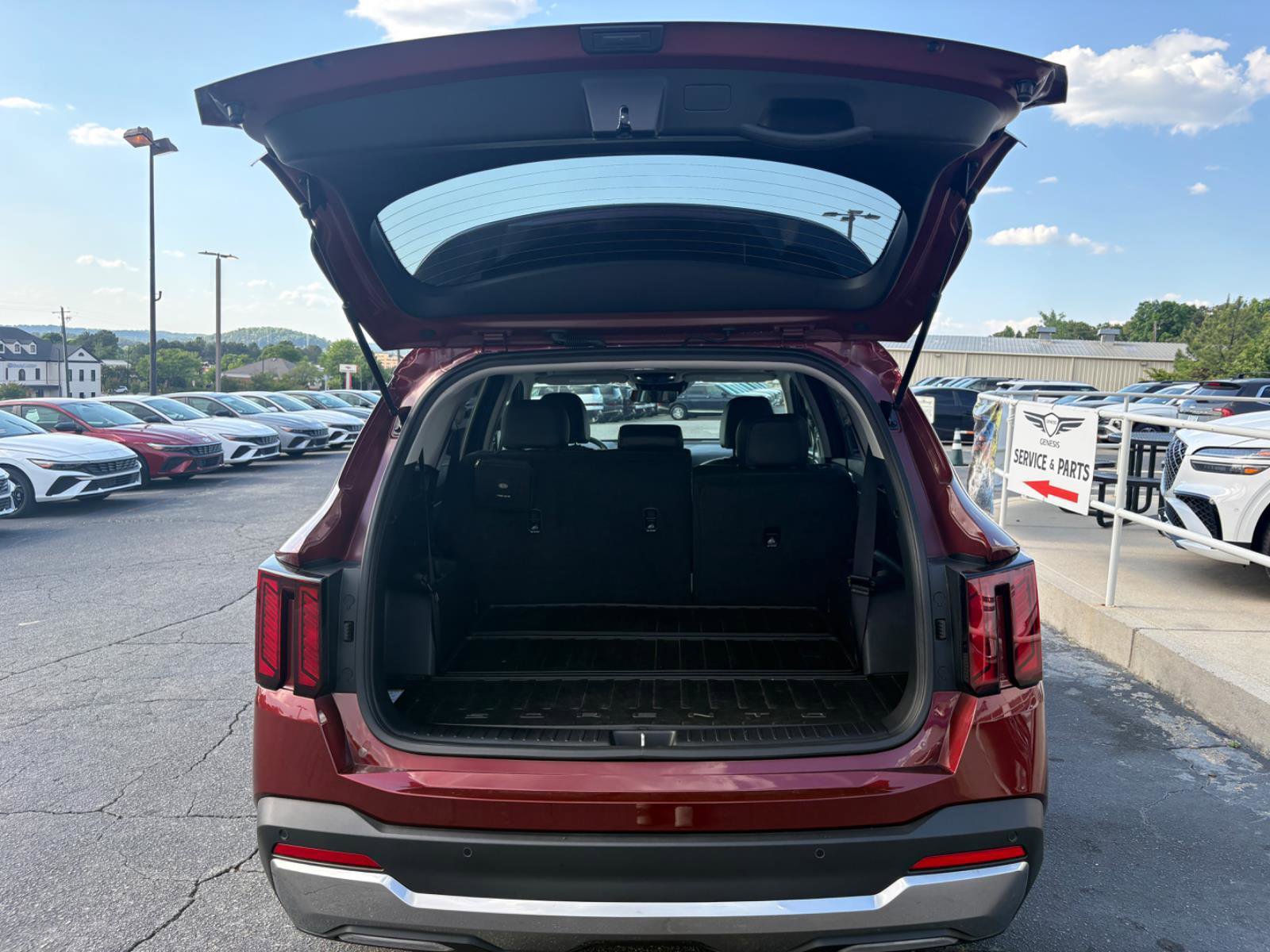 Used 2025 Kia Sorento S w/ Panoramic Sunroof Package FWD image 9