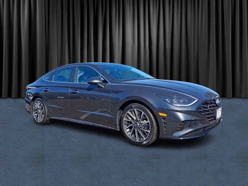 Used 2022 Hyundai Sonata Limited w/ Preferred Accessory Package