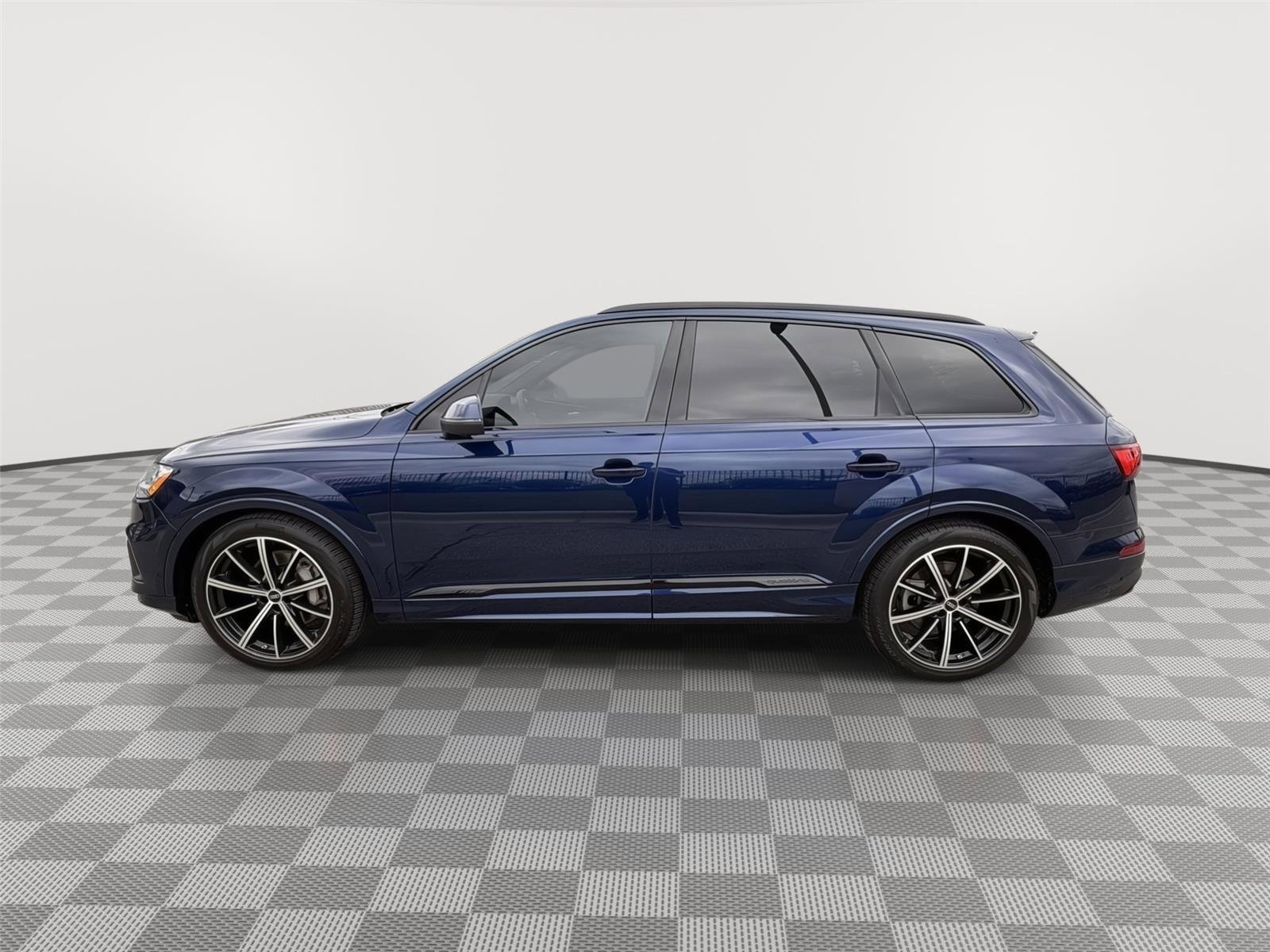 Used 2022 Audi Q7 3.0T Prestige AWD/4WD image 2