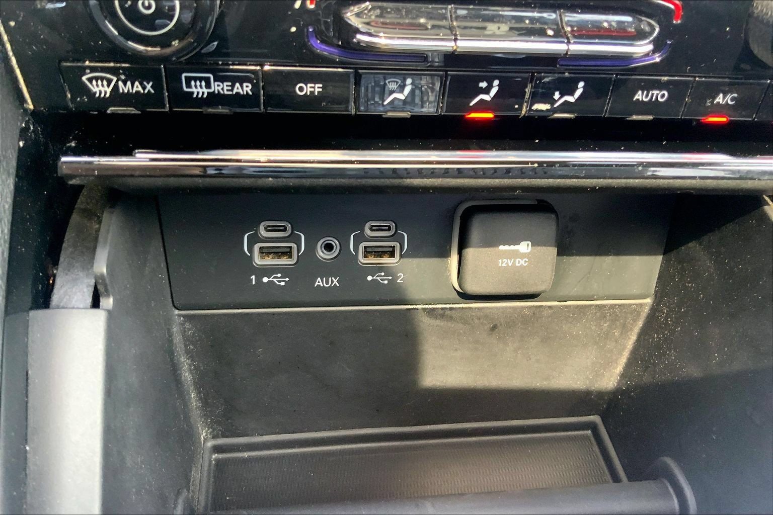 Certified 2023 Jeep Grand Cherokee L Overland AWD/4WD image 31