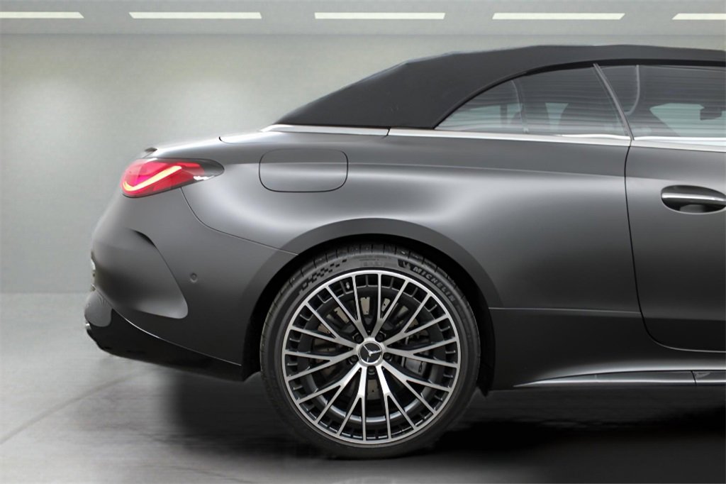 Used 2025 Mercedes-Benz CLE 53 AMG 4MATIC Cabriolet image 35